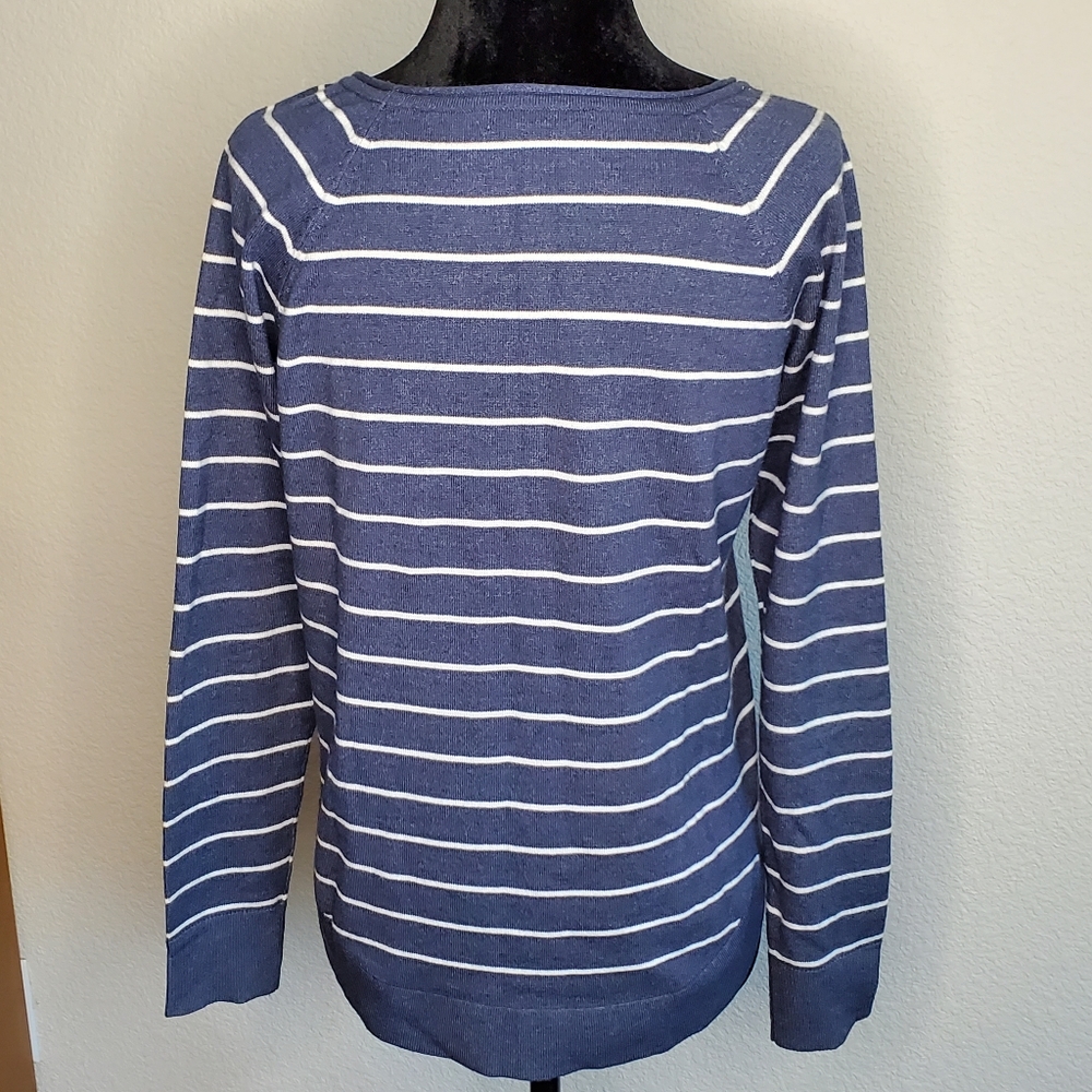 Pink Clover Knit Sweater - Picture 3 of 9